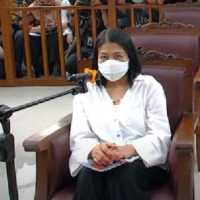 Putri Candrawathi Mengaku Yosua Mau Mengangkatnya 2 Kali, Tapi Dilarang