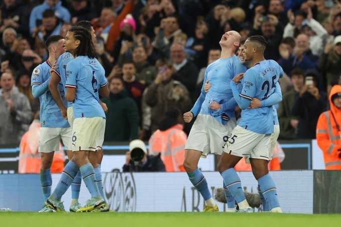     Premier League: Manchester City vs Fulham 2-1, Erling Haaland mencetak gol kemenangan Citizens dan meraih puncak klasemen Liga Inggris