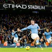 Hasil Bola: Man City ke Puncak, AC Milan Tempel Napoli