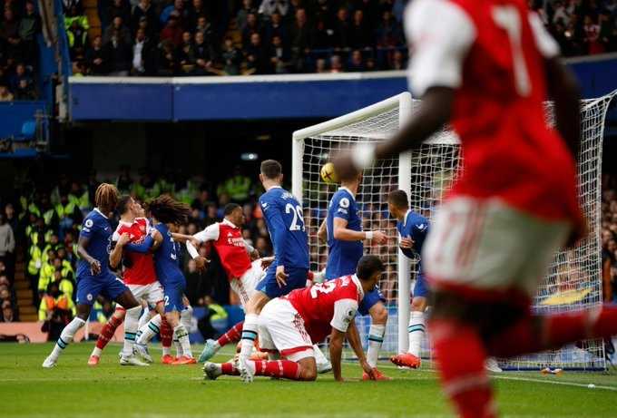     Chelsea vs Arsenal 0-1, The Gunners unggul melalui gol tunggal Gabriel Magalhaes dan kembali nangkring di puncak klasemen Liga Inggris