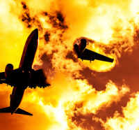 Detik-detik 2 Pesawat Eks Perang Dunia II Tabrakan di Udara dan Meledak, Ini Videonya