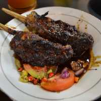 5 Rekomendasi Warung Sate Kambing di Solo yang Legendaris dan Nikmat