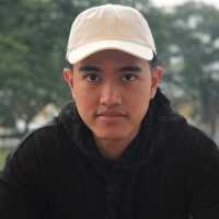 Usai Kenakan Kaus Prabowo Hingga PSI, Kasang Kini Pakai Kaus Ganjar Pranowo