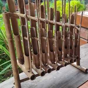 Sejarah Angklung dan Mitos Penghormatan Kepada Nyai Sari Pohaci