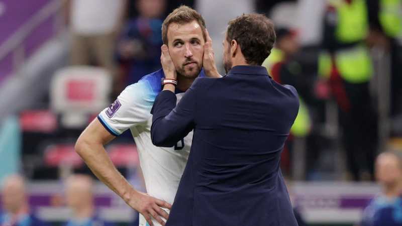     Inggris vs Prancis 1-2. Harry Kane gagal mencetak gol dari titik penalti yang bisa mebuat skor imbang