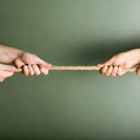 Petaka Tarik Tambang IKA Unhas: Rekor MURI Berujung Maut, 1 Tewas 3 Luka-luka