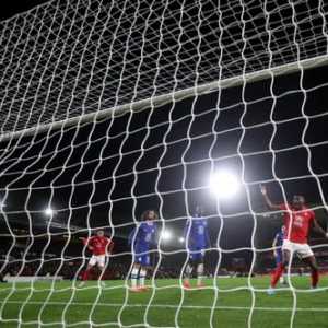 Hasil Bola: Chelsea Diimbangi Tim Papan Bawah, Hotspur Tumbang, PSG Keok Tanpa Messi