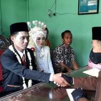 Tren Anak Muda Nikah di KUA, Ini Syarat dan Biayanya