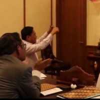 Video Mahfud MD Tepuk Tangan Usai Eliezer Divonis 1,5 Tahun: Saya Gembira