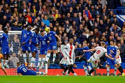     Chelsea vs Southampton 0-1, James Ward-Prowse mencetak gol indah dari tendangan bebas