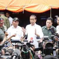 Solusi Presiden Jokowi Soal Depo Plumpang: Bikin Sungai Hingga Relokasi Penduduk