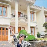 Fuji Mantan Thariq Halilintar Pamer Rumah Rp12 M Tunai: Impian Vanessa Angel dan Bibi