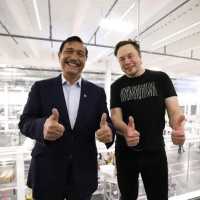 Tesla Malah Bikin Kantor di Malaysia Meski Sudah Dirayu Indonesia, Luhut Buka Suara
