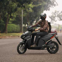 Daftar Harga Motor Listrik Usai Disubsidi Rp7 Juta