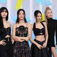 BlackPink Konser di Jakarta, Warganet Edit Foto LaLisa Cs Rasa Lokal