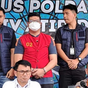 Polisi: Iman Mahlil Penipu QRIS Palsu di Kotak Amal Masjid Bekas Pegawai Bank BUMN