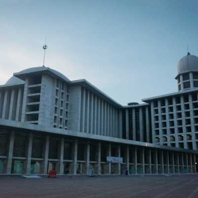 Mau itikaf 10 hari terakhir Ramadan di Masjid Istiqlal, begini syaratnya