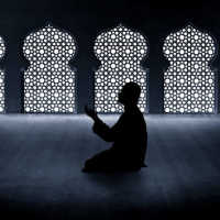 5 Amalan Malam Lailatul Qadar yang Diajarkan Rasulullah SAW