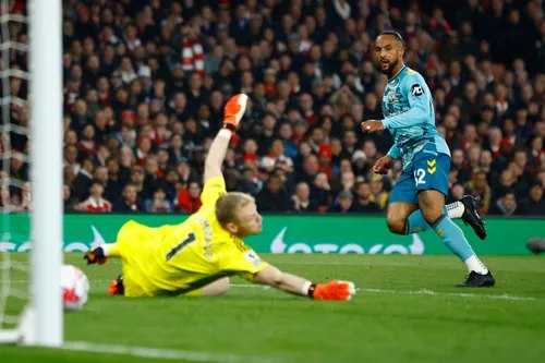     Liga Inggris Arsenal vs Southampton 3-3: Theo Walcott membobol gawang bekas timnya