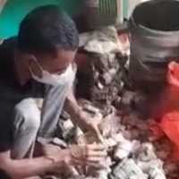 Viral Kakek Sebatang Kara di Serang Simpan Duit Seratusan Juta Rupiah