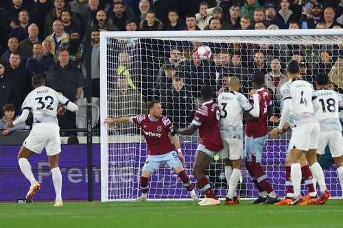     West Ham United vs Liverpool 1-2: Tandukan Joel Matip memastikan kemenangan The Reds atas The Hammers sekaligus menghapus kutukan jersey putih