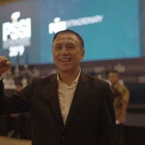 Mantan Ketum PSSI Iwan Bule Gabung Gerindra, Langsung Isi Kursi Kosong Sandiaga Uno