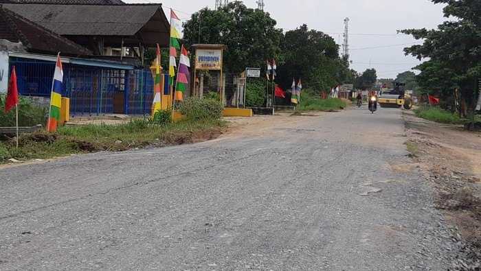     Kondisi jalan Rumbia di Lampung Tengah yang sudah mulus