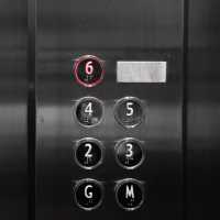 Ngeri 11 Orang Terjebak di Lift Pakuwon Tower Tebet, Begini Kronologinya