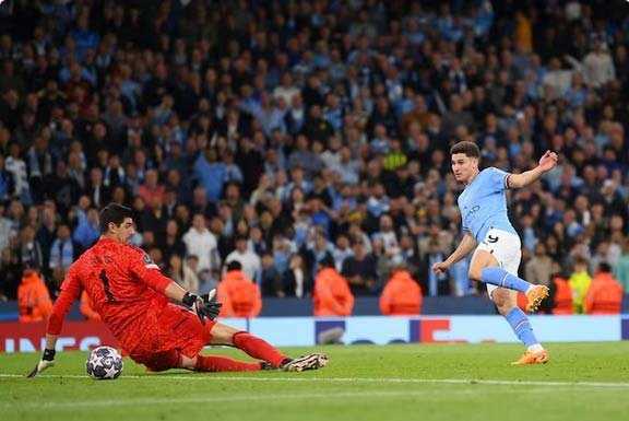Manchester City vs Real Madird 4-0: Julian Alvarez mencetak gol keempat The Citzens di leg kedua semifinal Liga Champions (uefa.com)