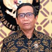 Jokowi Resmi Pecat Johnny G Plate Sebagai Menkominfo, Tunjuk Mahfud MD Jadi Plt