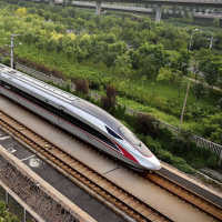 Luhut Bicara Proyek Whoosh: Sudah Busuk dari Awal