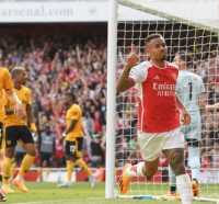 Hasil dan Klasemen Akhir Liga Inggris: Arsenal Ngamuk, City Keok, Leicester Degradasi