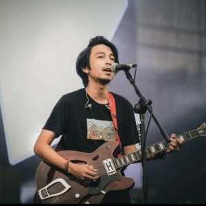 Fiersa Besari Alami Kecelakaan dan Mobilnya Nyaris Masuk Jurang, Ini Kronologinya