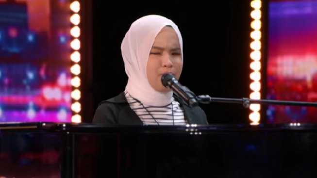     Penyanyi Putri Ariani sukses mengguncang panggung America's Got Talent hingga mendapatkan Golden Buzzer