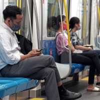 Naik Seluruh Transportasi Umum di Jakarta Kini Tak Wajib Pakai Masker Lagi