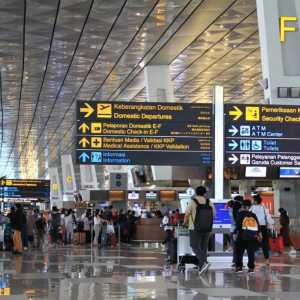 Bandara Soekarno-Hatta ditutup imbas abu vulkanik erupsi Gunung Anak Krakatau