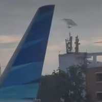 Ngeri, Layangan Nyangkut di Sayap Pesawat Garuda Indonesia