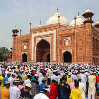 Sholat Id Iduladha Jatuh Pada Hari Jumat, Apakah Harus Tetap Sholat Jumat?