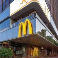 McDonald's Kembali Buka Gerai di Area Sarinah, Seragam Karyawan Jadi Sorotan