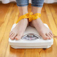 Banyak Kasus Obesitas, Ini Tabel Berat Badan Ideal Pria dan Perempuan