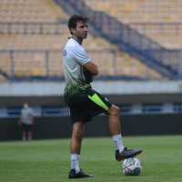 Ada Persoalan Pribadi, Luis Milla Pilih Pisah dengan Persib