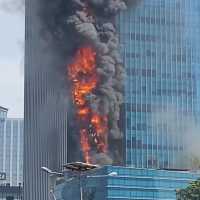 Gedung K-Link Gatot Subroto Kebakaran: Pesta Nikah Bubar, 3 Orang Luka-luka