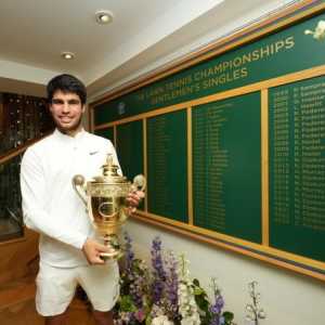 Carloz Alcaraz Juara Tenis Wimbledon 2023 Usai hentikan Dominasi Novak Djokovic