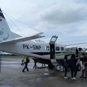 Pesawat Smart Air Ditembaki KKB di Bandara Homeyo Papua Tengah, Tak Ada Korban