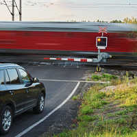 Kenapa Kendaraan Kerap Mogok Saat Lintasi Rel Kereta Api? Ini Penjelasannya