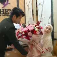 Belum Resmi Cerai dengan Virgoun, Inara Rusli Diajak Taaruf Pengacara Ganteng