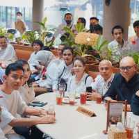 Gibran Tegaskan Bukan Jurkam Ganjar Pranowo di Depan Relawan Jokowi, Beda Klaim Hasto