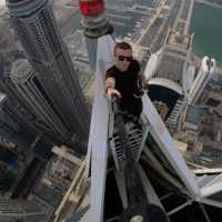 Selebgram Remi Lucidi Terjatuh Dari Lantai 68 Gedung Pencakar Langit