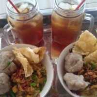 Makan Bakso Jangan Sambil Minum Es Teh tapi Sebaiknya Es Jeruk, Ini Alasannya