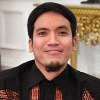 Desta Minta Maaf ke Jokowi Usai Jajal LRT, Tatapan Matanya Dikritik Mantan Menteri